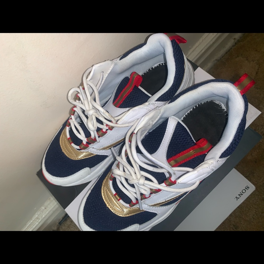 Christian Dior Sneakers - Picture 3 of 7